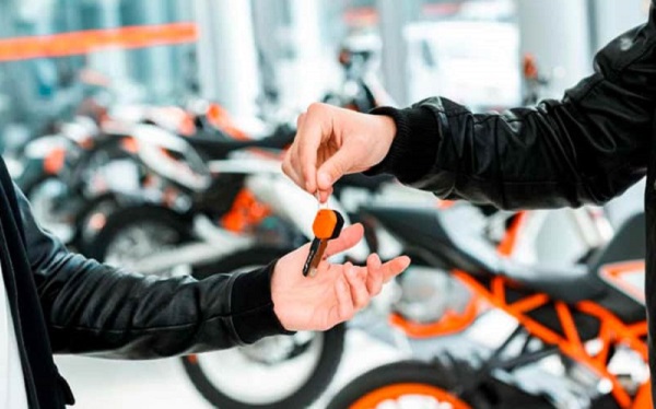Como evitar golpe ao comprar uma moto usada?