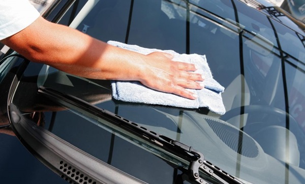 Como limpar o para-brisa do seu carro? Como limpar o para-brisa do seu carro?