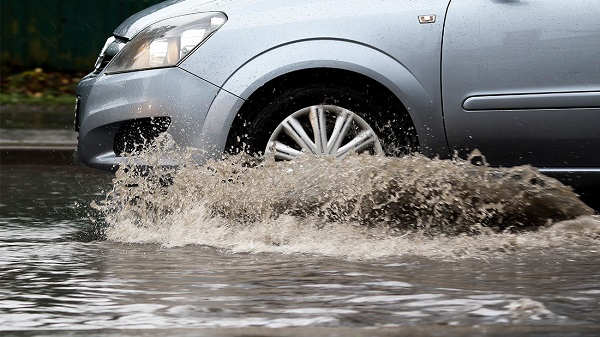Enchentes e carros: dicas para sua segurança! Enchentes e carros: dicas para sua segurança!