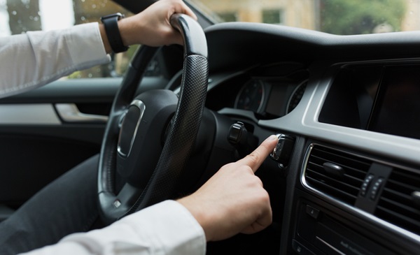 Sistema Start-Stop: revolucione seu carro com eficiência e consciência ambiental! Sistema Start-Stop: revolucione seu carro com eficiência e consciência ambiental!